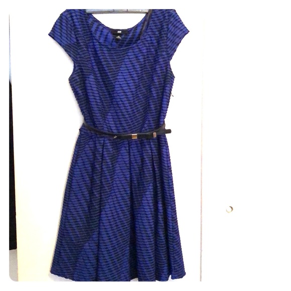 Dresses & Skirts - Dark blue with black print short dress .